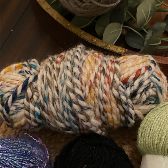 Assorted yarn bundle including merino wool and very thin variegated thread yarn - Picture 2 of 12